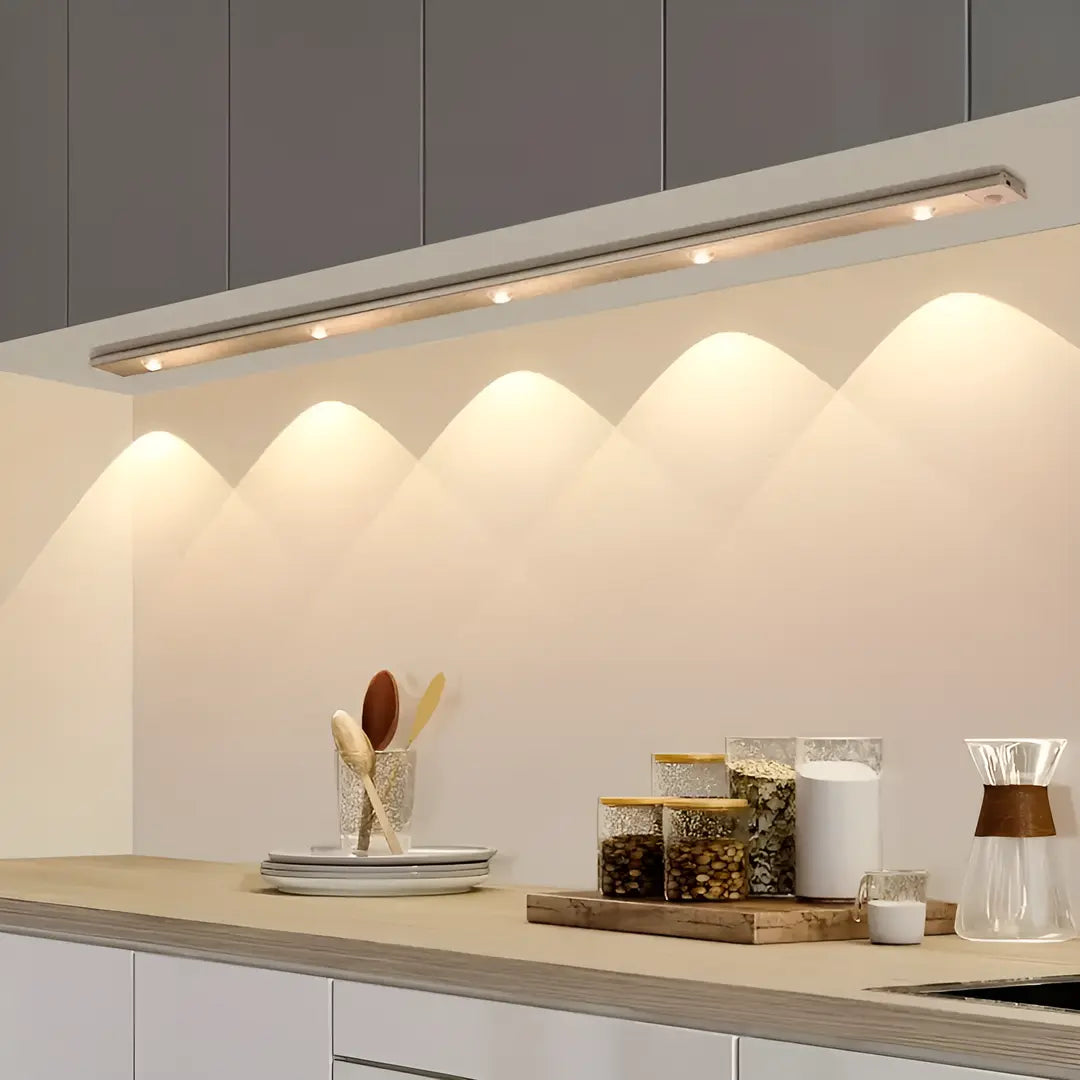 Luminária LED Ultra Fina com Sensor de Movimento