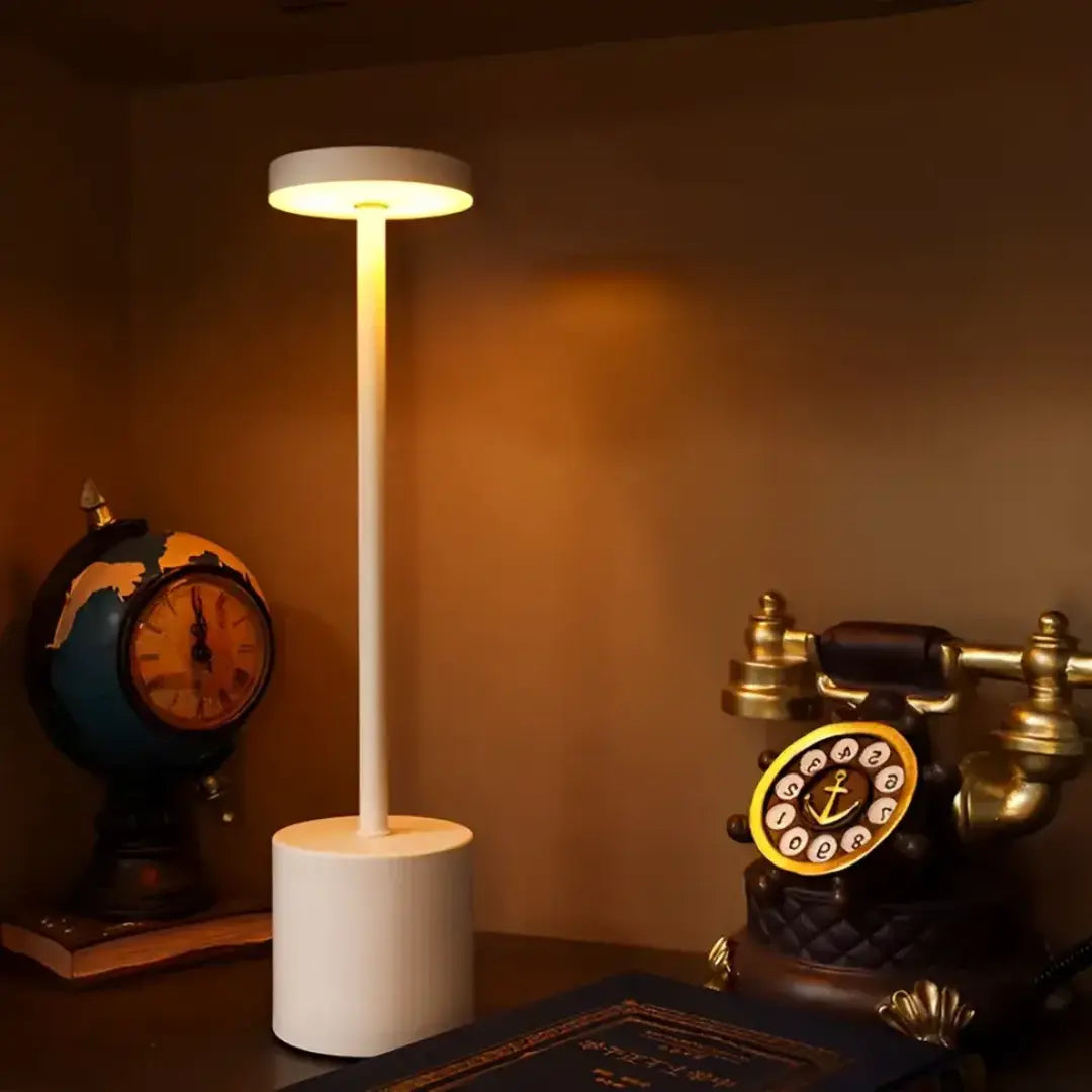Luminária de Mesa ClassicLume