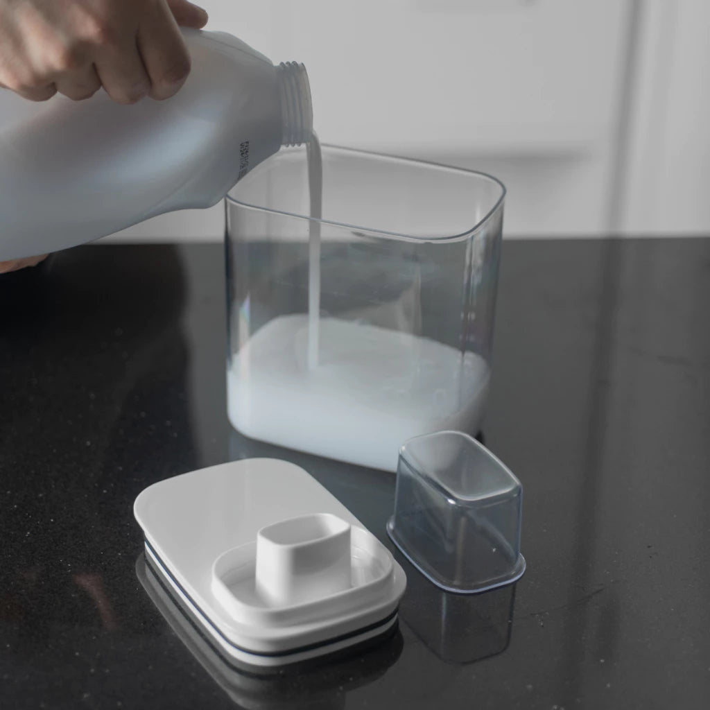 Kit 2 Dispenser Flow 1,5L e 2,3L Hermético Copo Medidor