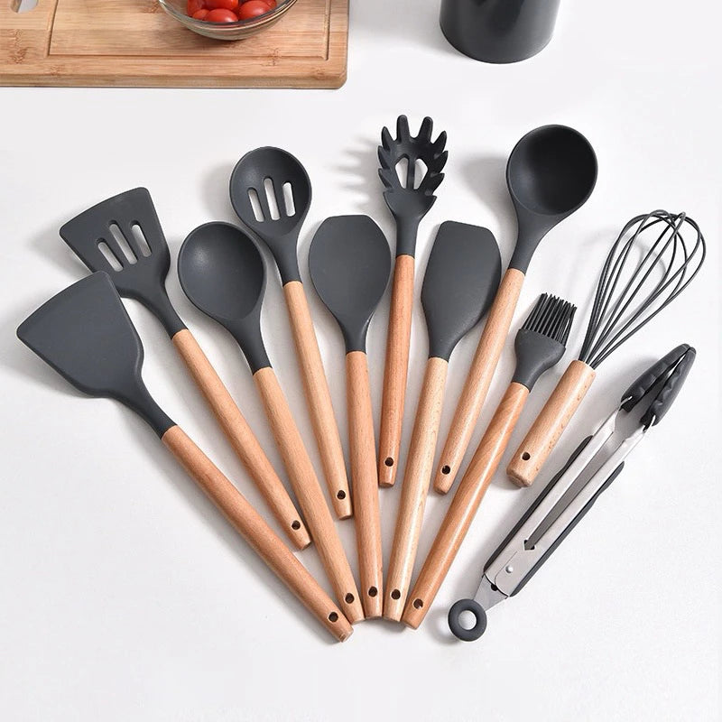 Jogo de Utensílios de Cozinha com 12 Peças em Silicone e Cabo de Madeira
