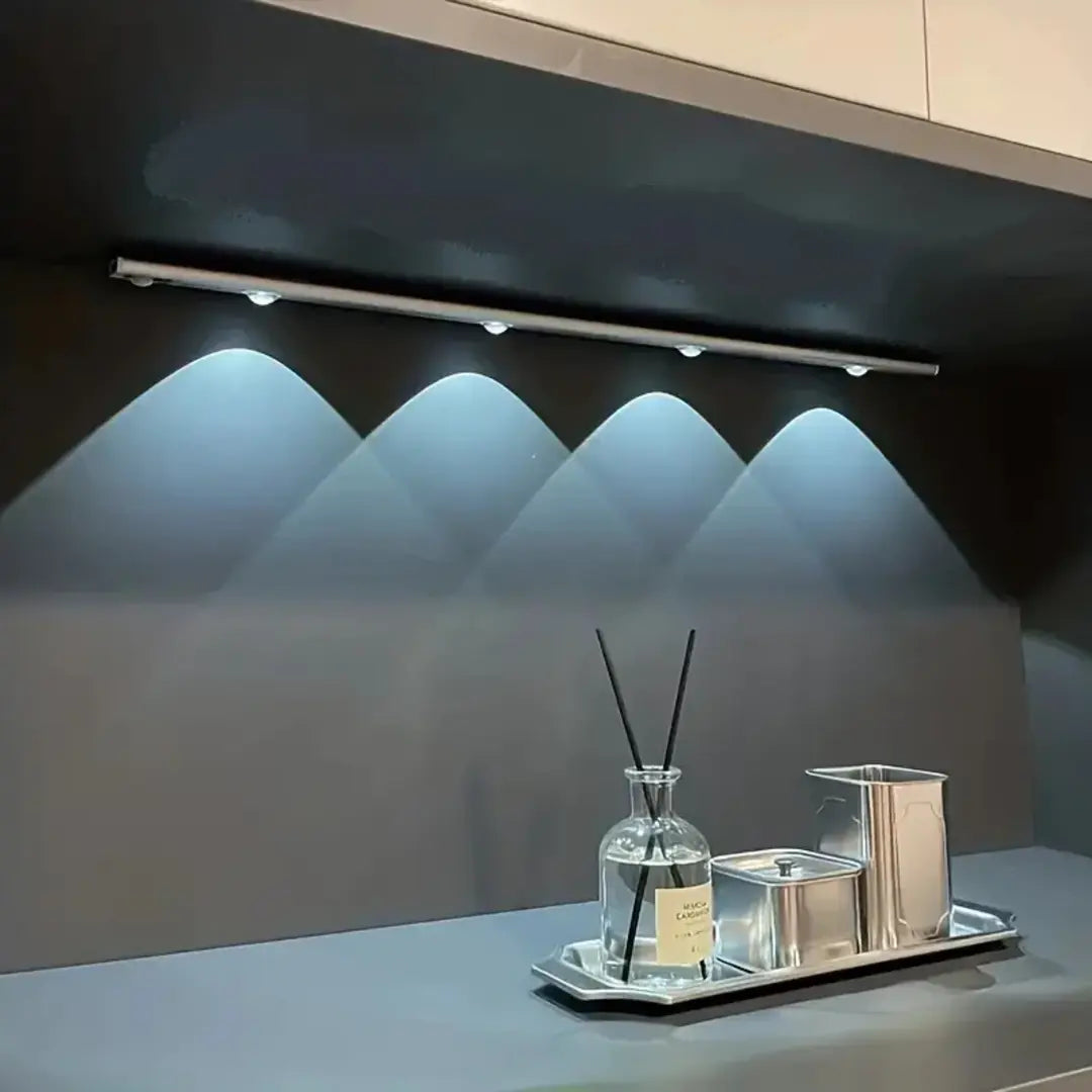 Luminária LED Ultra Fina com Sensor de Movimento