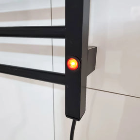 Toalheiro Térmico Alumínio Porta Toalha Electrowood Bivolt Aquece e Seca Toalhas